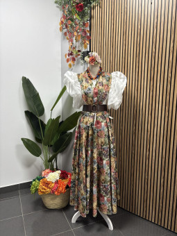 FALDA ROCIERA FLORAL + PIQUILLOS
