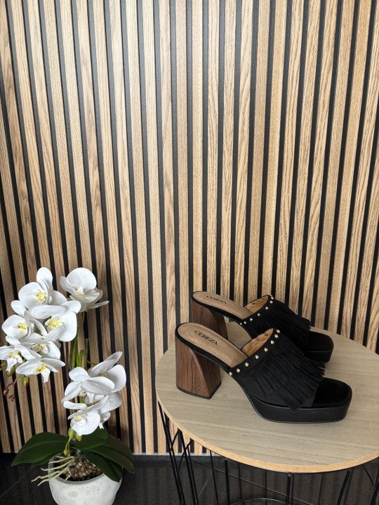 SANDALIAS NEGRAS