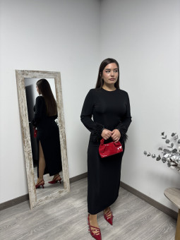 VESTIDO NEGRO PLUMAS