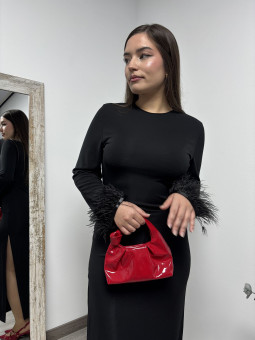 VESTIDO NEGRO PLUMAS